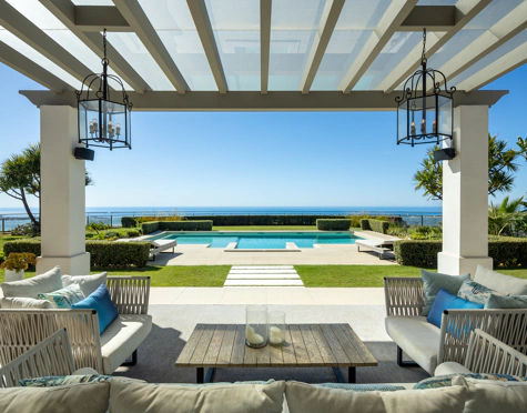 Villa for sale in Monte Halcones, Benahavis