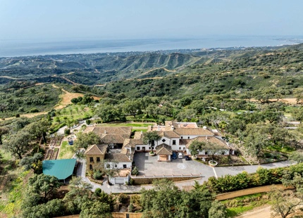 EXCEPTIONAL ANDALUSIAN FINCA FOR SALE IN MARBELLA EAST