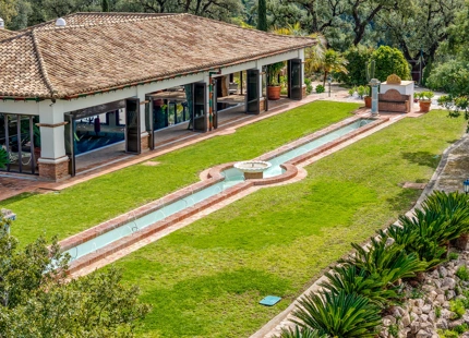 EXCEPTIONAL ANDALUSIAN FINCA FOR SALE IN MARBELLA EAST