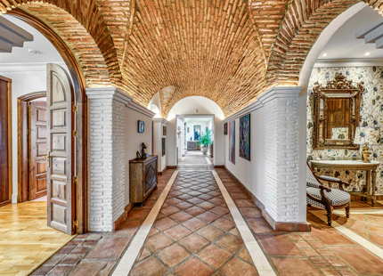 EXCEPTIONAL ANDALUSIAN FINCA FOR SALE IN MARBELLA EAST