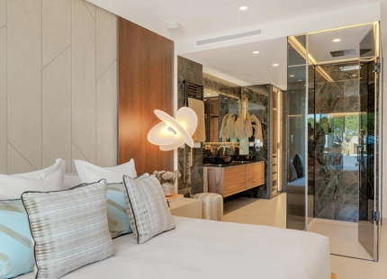 ELEGANT BEACHFRONT APARTMENT FOR SALE IN LOS MONTEROS PALM BEACH
