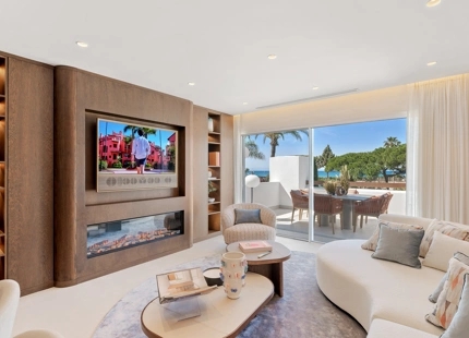 ELEGANT BEACHFRONT APARTMENT FOR SALE IN LOS MONTEROS PALM BEACH