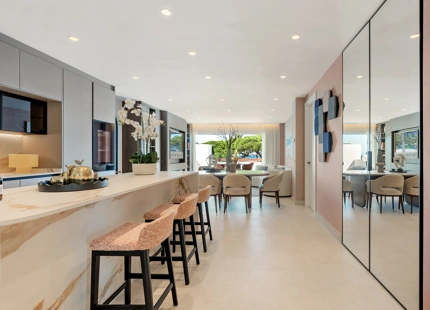 ELEGANT BEACHFRONT APARTMENT FOR SALE IN LOS MONTEROS PALM BEACH