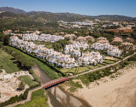 Apartment for sale in Los Monteros Palm Beach, Marbella Este