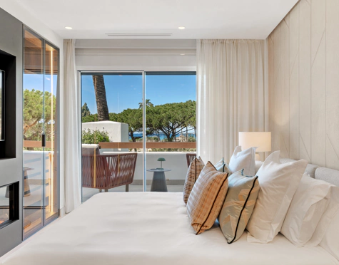 Apartment for sale in Los Monteros Palm Beach, Marbella Este