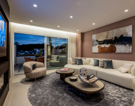 Apartment for sale in Los Monteros Palm Beach, Marbella Este