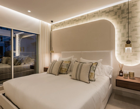 Apartment for sale in Los Monteros Palm Beach, Marbella Este