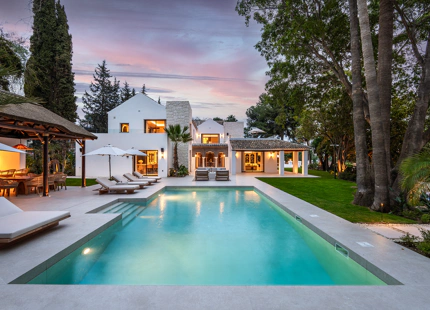 CONTEMPORARY VILLA WITH SPA, CINEMA AND GOLF VIEWS IN NUEVA ANDALUCÍA