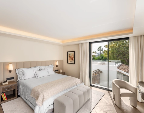 Villa en venta en Nueva Andalucia, Marbella