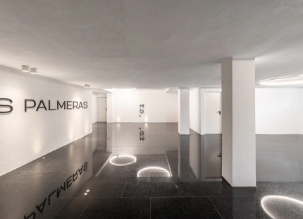 CONTEMPORARY VILLA WITH SPA, CINEMA AND GOLF VIEWS IN NUEVA ANDALUCÍA