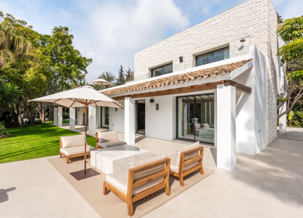 CONTEMPORARY VILLA WITH SPA, CINEMA AND GOLF VIEWS IN NUEVA ANDALUCÍA