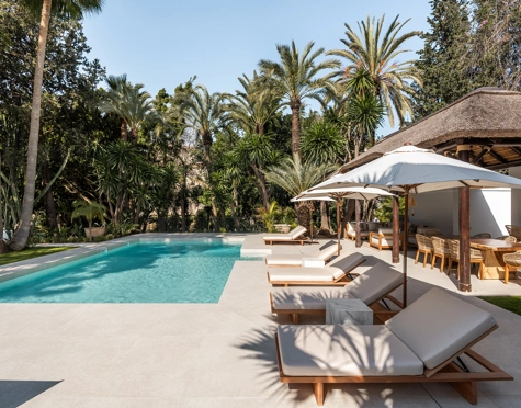 Villa en venta en Nueva Andalucia, Marbella