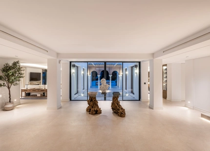CONTEMPORARY VILLA WITH SPA, CINEMA AND GOLF VIEWS IN NUEVA ANDALUCÍA
