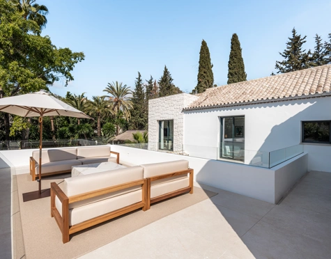 Villa en venta en Nueva Andalucia, Marbella