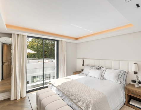 Villa en venta en Nueva Andalucia, Marbella