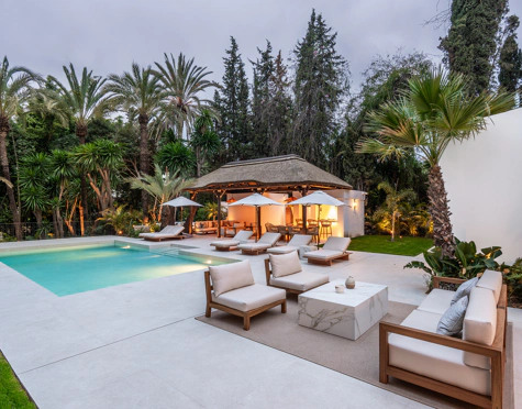 Villa en venta en Nueva Andalucia, Marbella