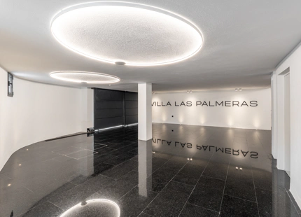 CONTEMPORARY VILLA WITH SPA, CINEMA AND GOLF VIEWS IN NUEVA ANDALUCÍA