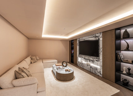CONTEMPORARY VILLA WITH SPA, CINEMA AND GOLF VIEWS IN NUEVA ANDALUCÍA