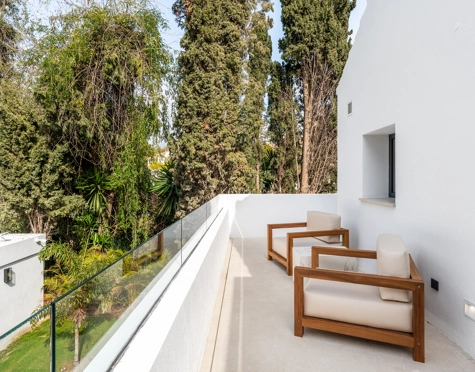Villa en venta en Nueva Andalucia, Marbella