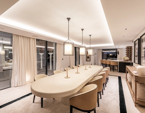 Villa en venta en Nueva Andalucia, Marbella