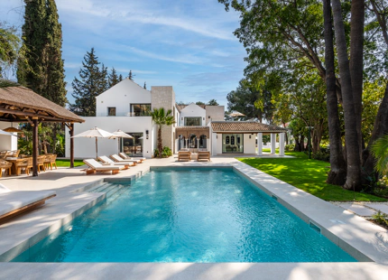 CONTEMPORARY VILLA WITH SPA, CINEMA AND GOLF VIEWS IN NUEVA ANDALUCÍA