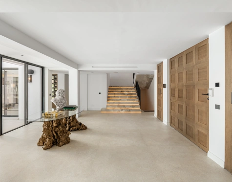 Villa en venta en Nueva Andalucia, Marbella