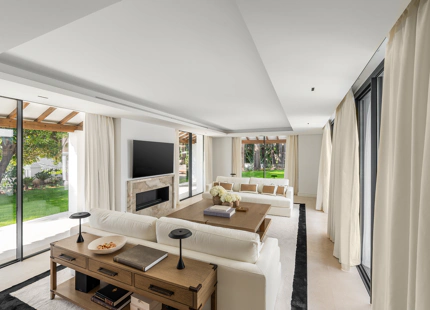 CONTEMPORARY VILLA WITH SPA, CINEMA AND GOLF VIEWS IN NUEVA ANDALUCÍA