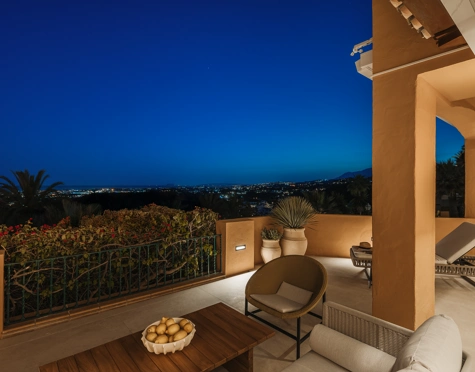 Ground Floor Apartment for sale in La Cerquilla, Nueva Andalucia