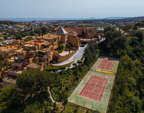 Ground Floor Apartment for sale in La Cerquilla, Nueva Andalucia