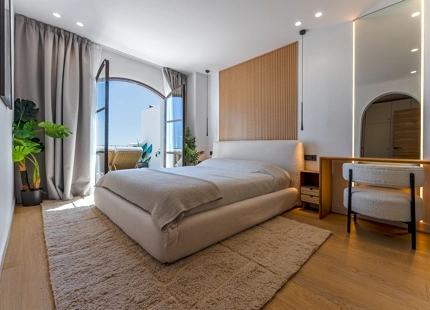 REFINED TOWNHOUSE WITH PANORAMIC SEA AND MOUNTAIN VIEWS IN LOS ARQUEROS