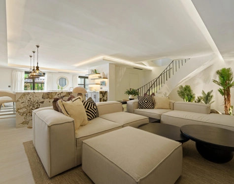Villa for sale in Nueva Andalucia, Marbella