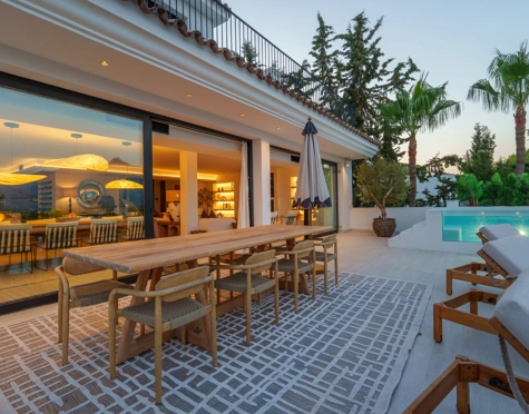 Villa for sale in Nueva Andalucia, Marbella