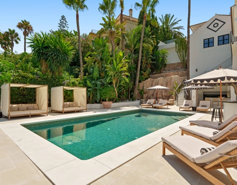 Villa for sale in Nueva Andalucia, Marbella