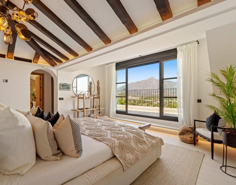 Villa for sale in Nueva Andalucia, Marbella