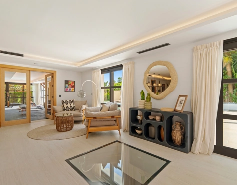 Villa for sale in Nueva Andalucia, Marbella