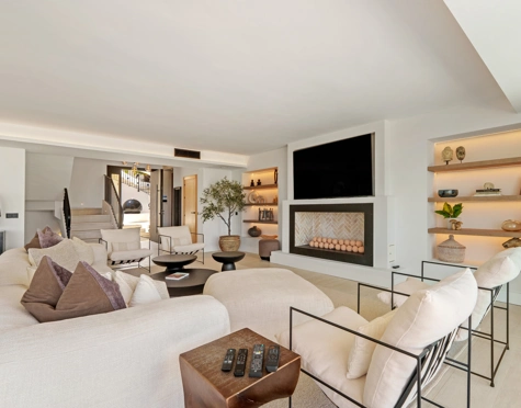 Villa for sale in Nueva Andalucia, Marbella