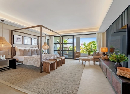 VILLA CON DISEÑO ÚNICO Y VISTAS PANORÁMICAS EN VENTA EN NUEVA ANDALUCÍA