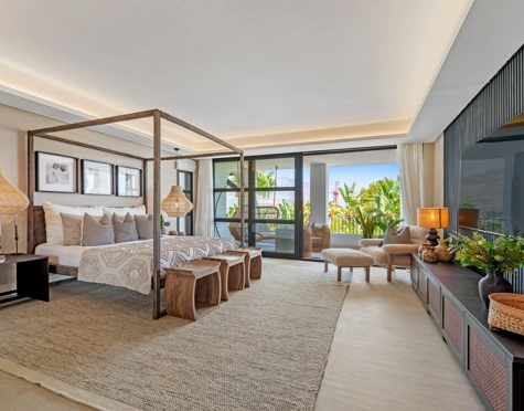 Villa for sale in Nueva Andalucia, Marbella