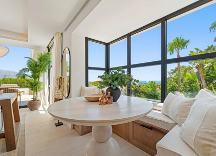VILLA CON DISEÑO ÚNICO Y VISTAS PANORÁMICAS EN VENTA EN NUEVA ANDALUCÍA