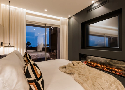 APARTAMENTO DE LUJO FRENTE AL MAR EN LOS GRANADOS DEL MAR, ESTEPONA