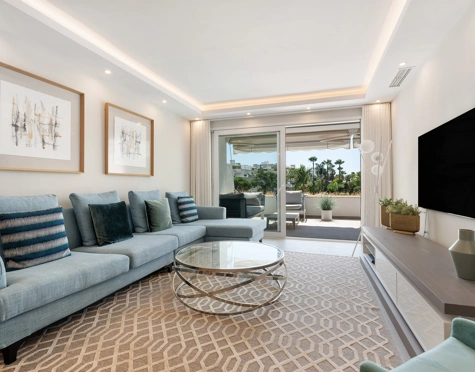 Apartment for sale in Nueva Andalucia, Marbella
