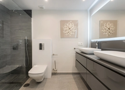 ELEGANTE APARTAMENTO CON TERRAZA Y AMENIDADES PREMIUM EN NUEVA ANDALUCÍA