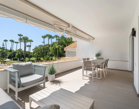 Apartment for sale in Nueva Andalucia, Marbella
