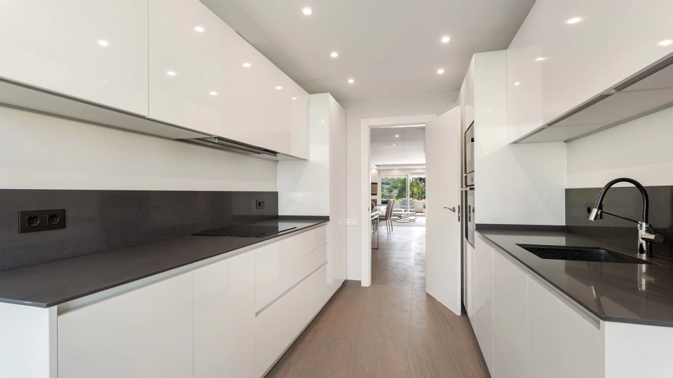 Apartamento en venta en Nueva Andalucia, Marbella