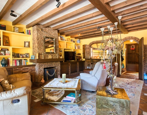 Town House for sale in Benahavis Centro