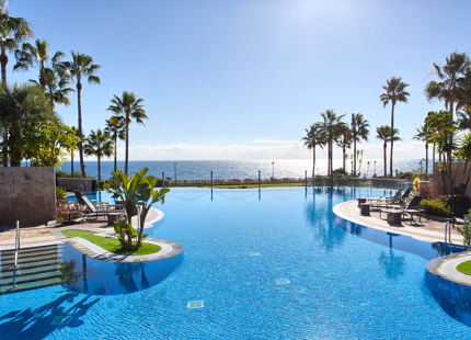 BEACHFRONT APARTMENT FOR SALE IN MAR AZUL, NEW GOLDEN MILE