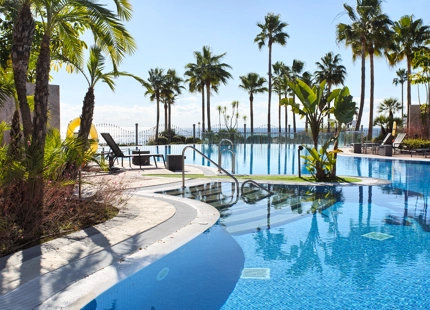 BEACHFRONT APARTMENT FOR SALE IN MAR AZUL, NEW GOLDEN MILE