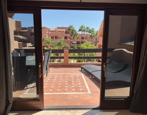 Apartment for sale in Mar Azul, Estepona East