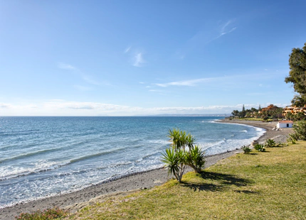 BEACHFRONT APARTMENT FOR SALE IN MAR AZUL, NEW GOLDEN MILE