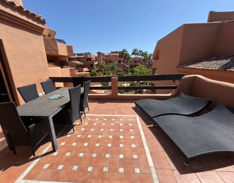 Apartment for sale in Mar Azul, Estepona East